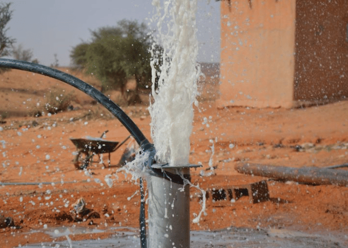 Accès à l'eau potable, forage financé